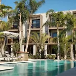 Hotel Biblos