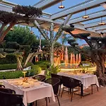 Biblos Hotel 5*